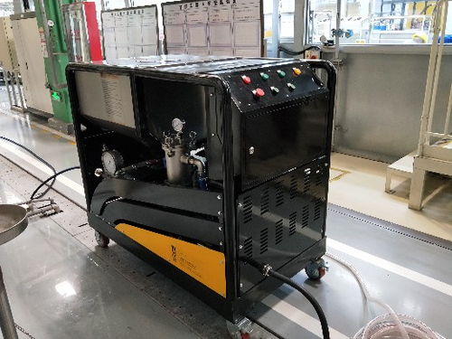 熱門(mén)高壓水清洗機(jī)量大從優(yōu),化工廠反應(yīng)釜清洗設(shè)備